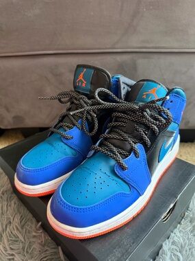 Air Jordan 1 Mid GS Blue Teal Orange Youth Size 6Y